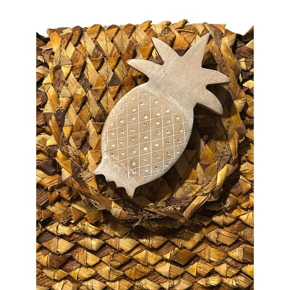 Wicker Straw Woven Handbag Wooden Pinapple Double Wooden Handles Beach vacation - Picture 1 of 10
